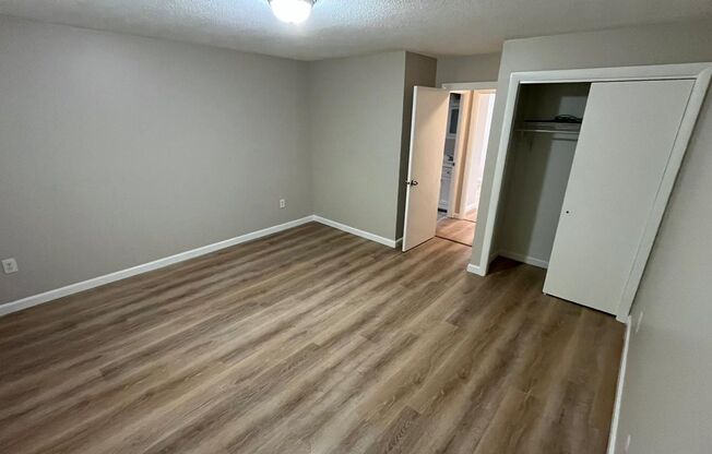 2 beds, 1 bath, $1,975, Unit 99-H