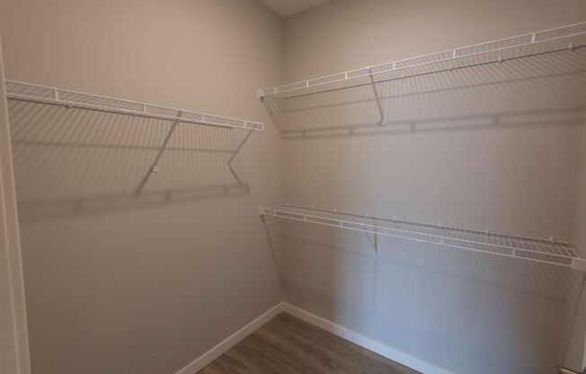 1 bed, 1 bath, 775 sqft, $1,200, Unit 120