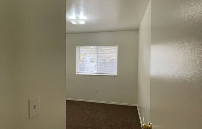 3 beds, 2 baths, 954 sqft, $1,535, Unit 811 - 102