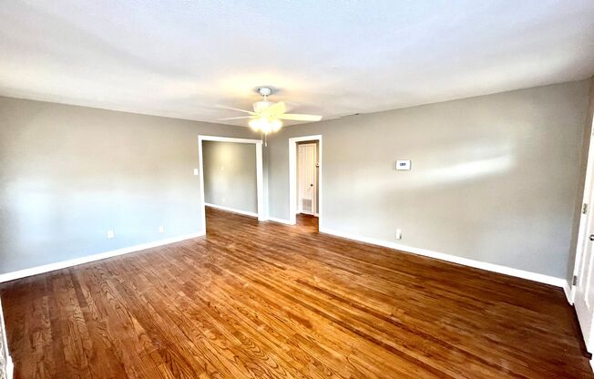 Pre-Leasing - 2 bed 1 bath Close to Tech!