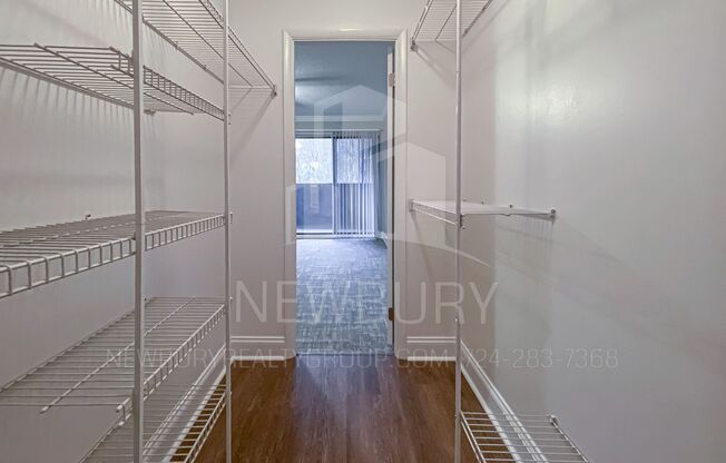 1 bed, 1 bath, 765 sqft, $1,250, Unit TH 904