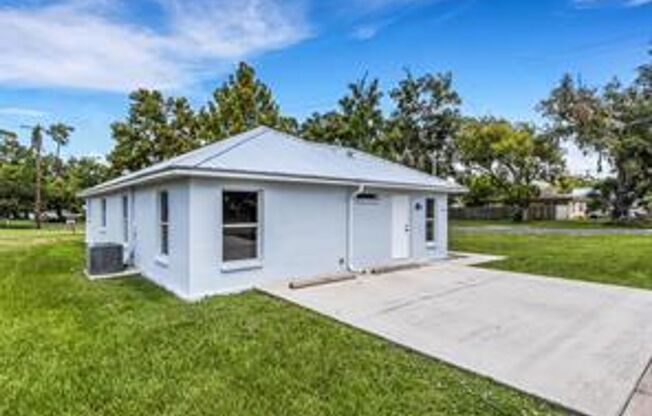 Beautiful 3/1 in the heart of Plant City