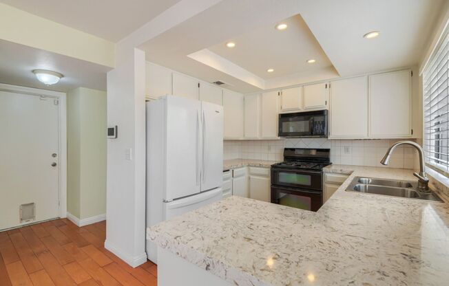 4 beds, 2.5 baths, $2,000