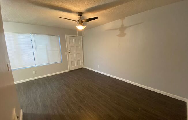 Two Bedroom Apartment Normal Heights with on-site Laundry and small dog friendly!