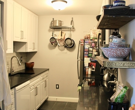 1 bed, 1 bath, 800 sqft, $3,450, Unit 605