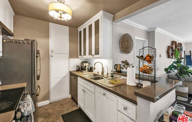 7740 Redlands Street