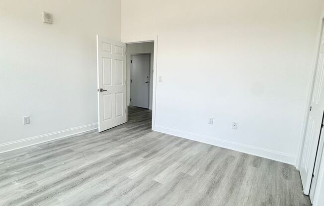 2 beds, 1 bath, 812 sqft, $1,400, Unit Unit 44