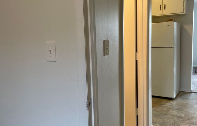 1 bed, 1 bath, 600 sqft, $975, Unit 13