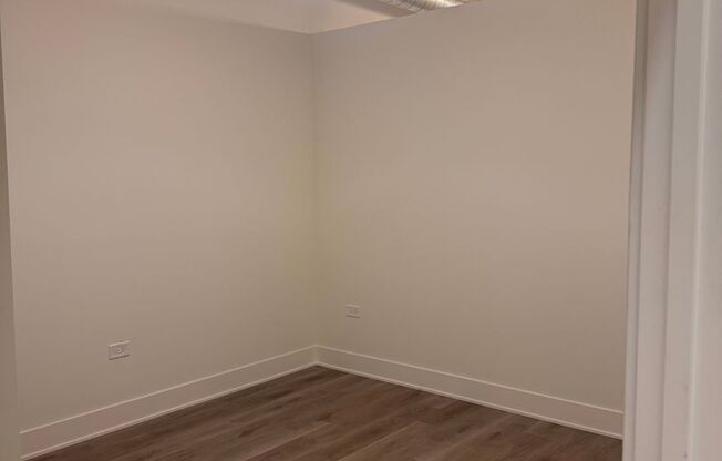 1 bed, 1 bath, 584 sqft, $2,099, Unit 302