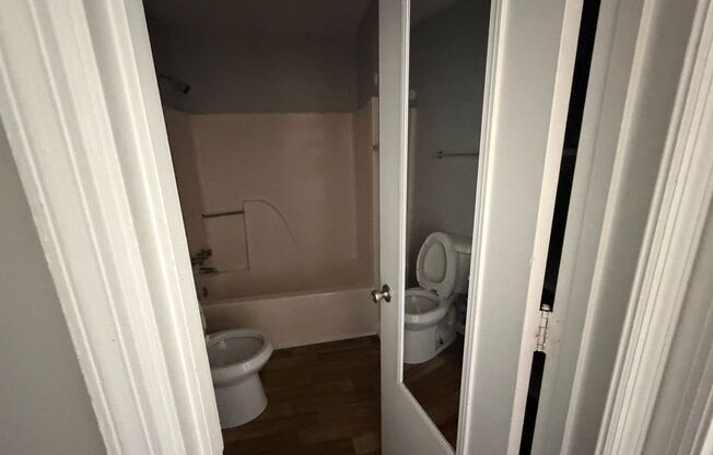 2 beds, 1 bath, 750 sqft, $1,045, Unit B-503D2