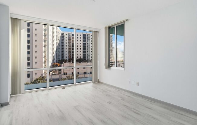 2 beds, 2 baths, $2,795, Unit Unit 1013