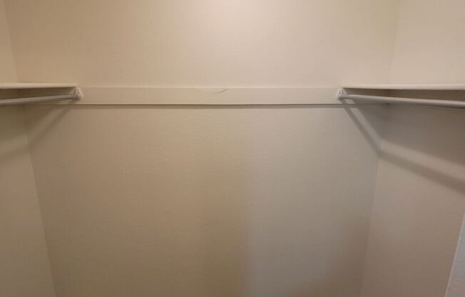 1 bed, 1 bath, 600 sqft, $995, Unit 17A