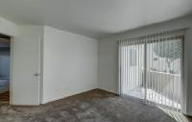 1 bed, 1 bath, 704 sqft, $1,200, Unit 156