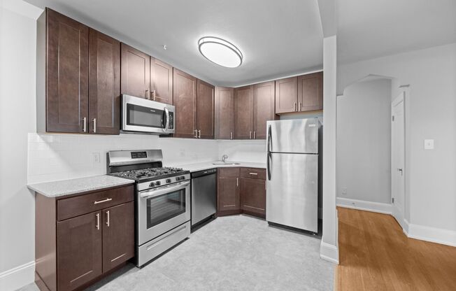 2 beds, 1 bath, 902 sqft, $2,300, Unit 210A