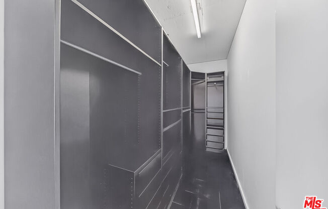 1 bed, 2 baths, 1,390 sqft, $789,000, Unit 1707