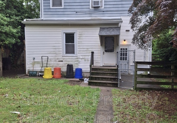 37 W CEDAR AVE