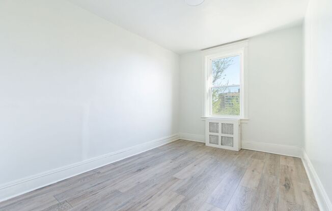 1 bed, 1 bath, 550 sqft, $1,375, Unit C6