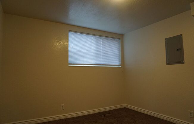 2 beds, 1 bath, 1,100 sqft, $1,500, Unit #A