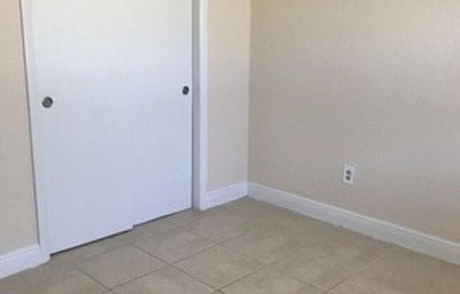 LP 02:Sunny Isles Apartments