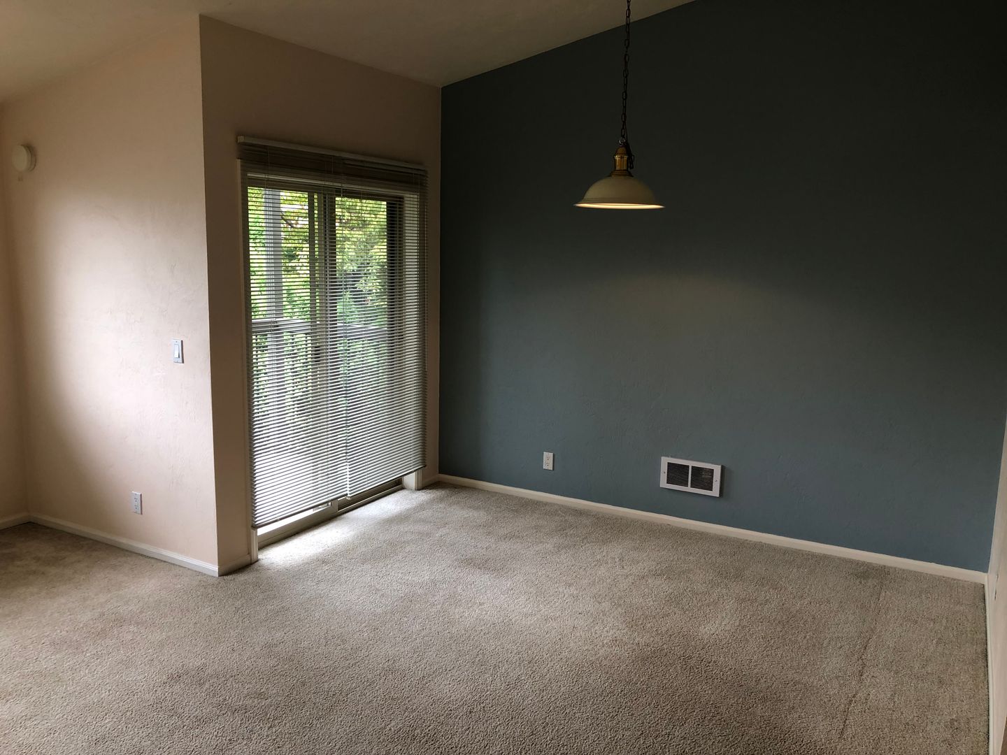 1611 Adkins St.