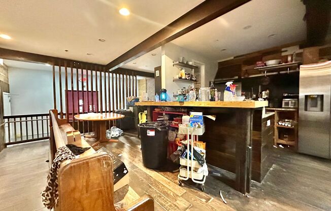 380 Crown Street 8 Bed 4.5 Bath House