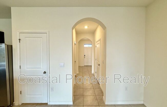 32794 PEZ LNDG LN