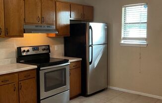 2 beds, 1 bath, $1,000, Unit 1619 Indian Trail - A