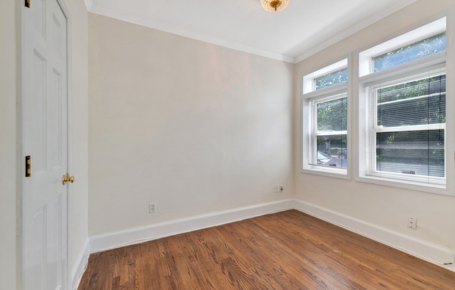300 F ST NE