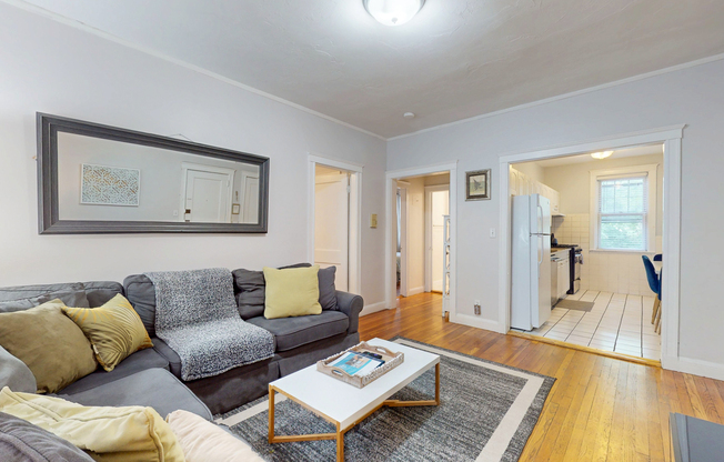 169 KENT ST