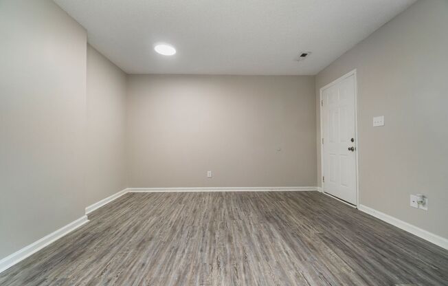 1 bed, 1 bath, 550 sqft, $800, Unit 2207-3