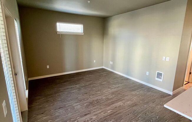 2 beds, 2 baths, 963 sqft, $1,995, Unit 204