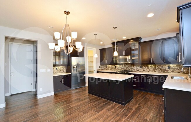 10612 E HAWK AVE