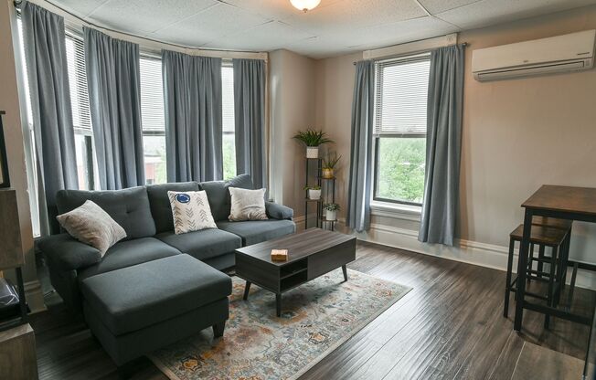 1 bed, 1 bath, 600 sqft, $995, Unit Apt 25