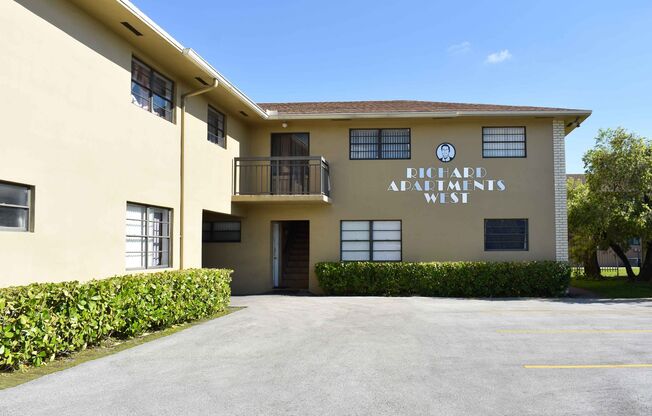 For Rent - 1/1 for $1,700 apartment in Hialeah