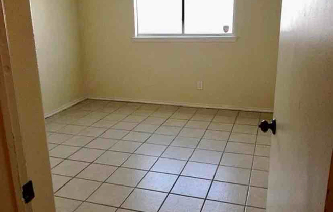 7605 OAK CHASE