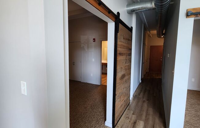 2 beds, 2 baths, 871 sqft, $1,695, Unit Unit 302