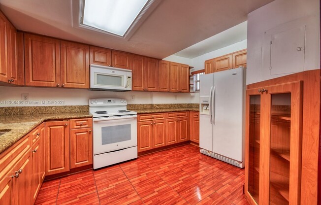 840 SW 105 AVE