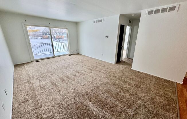 2 beds, 1 bath, 850 sqft, $1,295, Unit 312