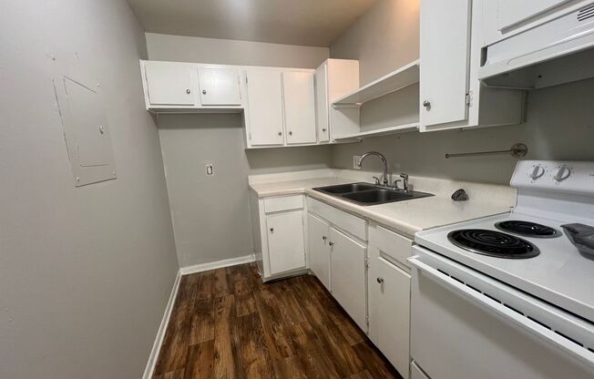 1 bed, 1 bath, 560 sqft, $1,135, Unit 5