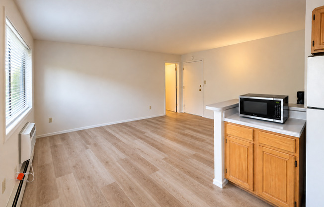 Studio, 1 bath, 368 sqft, $1,495, Unit 208