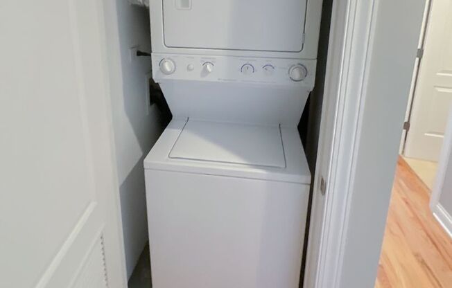 1 bed, 1 bath, 640 sqft, $2,350, Unit 1636-1