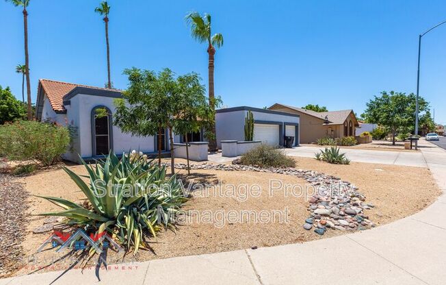 2223 W NOPAL CIR