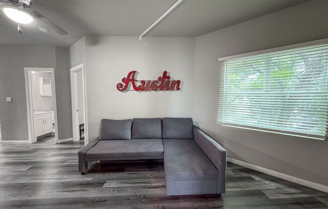 4 beds, 2 baths, $2,200, Unit 4/2