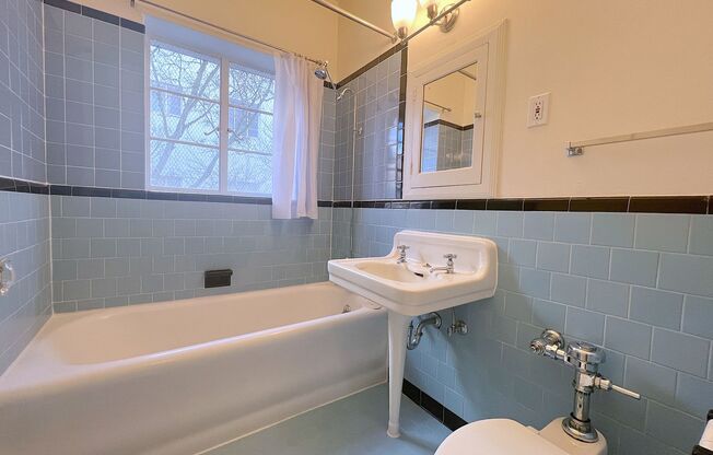 1 bed, 1 bath, 726 sqft, $1,550, Unit 407