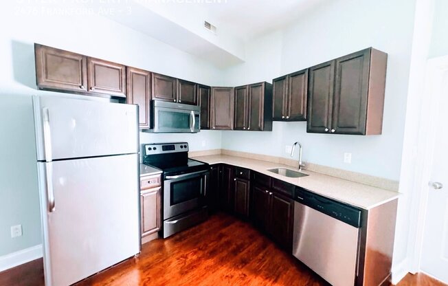 2476 FRANKFORD AVE