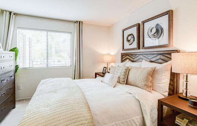 2 beds, 2 baths, 955 sqft, $2,796