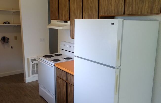 3 beds, 1 bath, $1,175