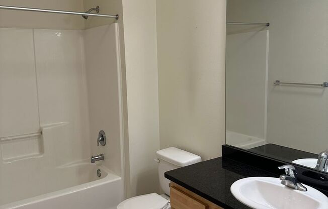 2 beds, 2 baths, 1,000 sqft, $1,250, Unit 214