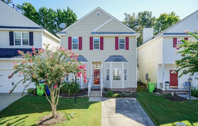 Gorgeous Three Bedroom Home!