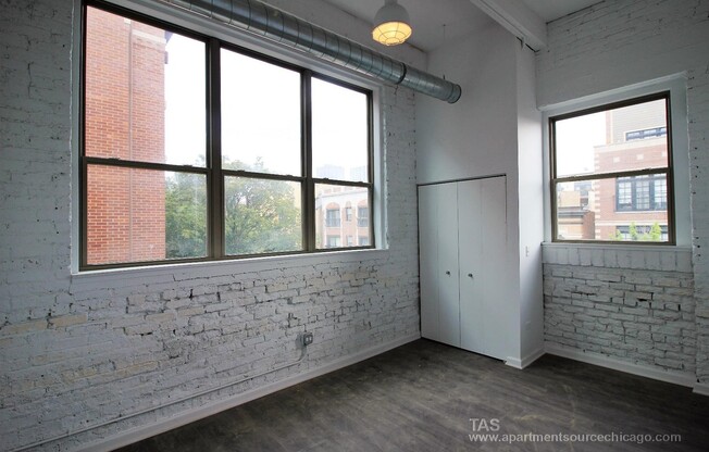 2 beds, 2 baths, $2,975, Unit 202
